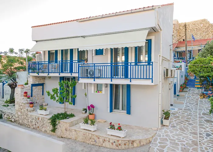 Pythagorio Blue Street Apartment With Balcony